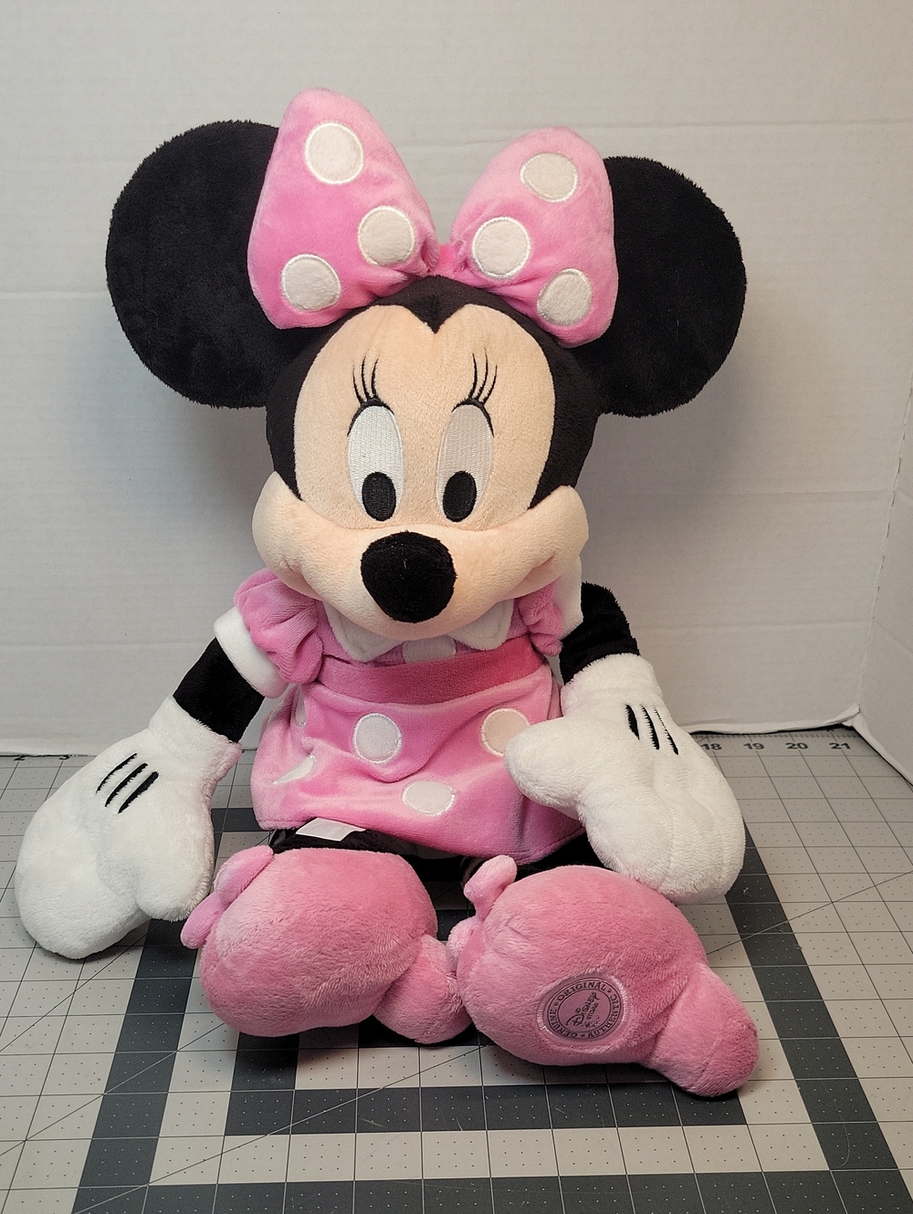 Disney Store Minnie Mouse Plush 20" Pink Polka Dot Stuffed Large